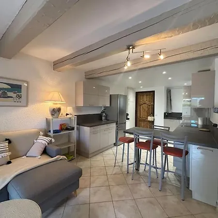 Rez De Jardin &